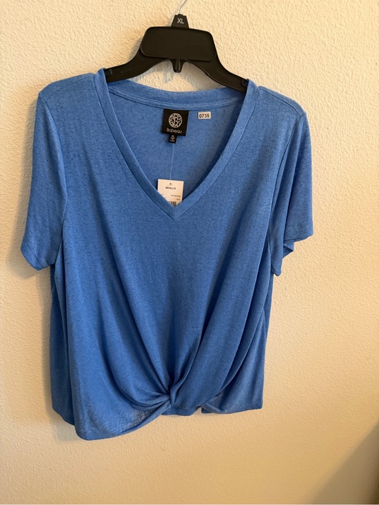 bobeau Tops - bobeau Cornflower Blue V-Neck Twist-Front Short Sleeve Top